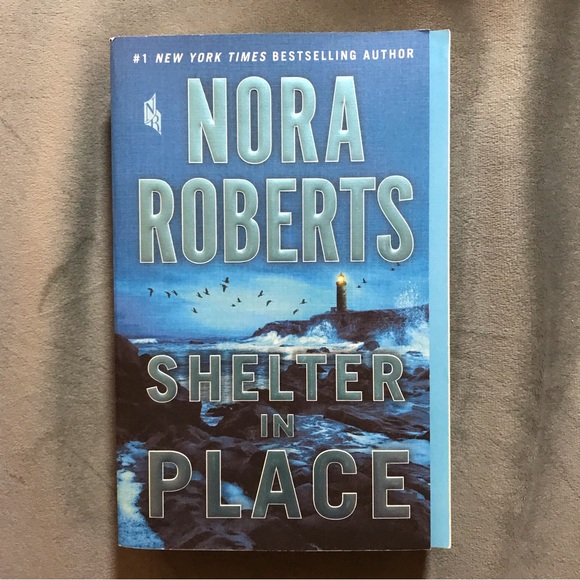 Nora Roberts Novels (Summer Cove & Shelter in Place) - Picture 7 of 11